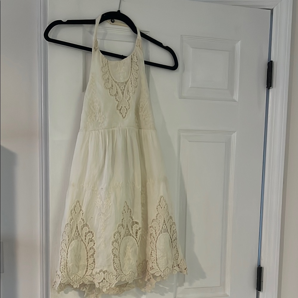 Elegant Cream Lace Dress